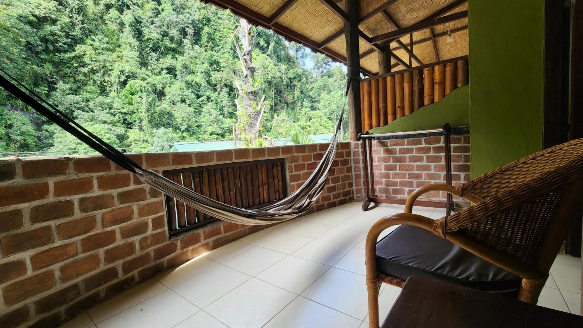 Sam'S Bungalows And Treks Букит-Лаванг Экстерьер фото