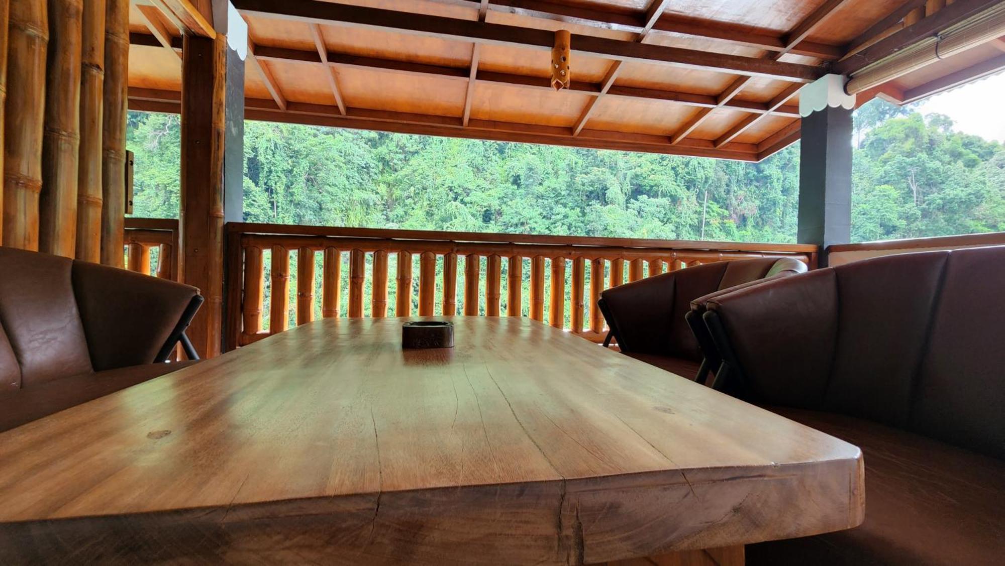 Sam'S Bungalows And Treks Букит-Лаванг Экстерьер фото
