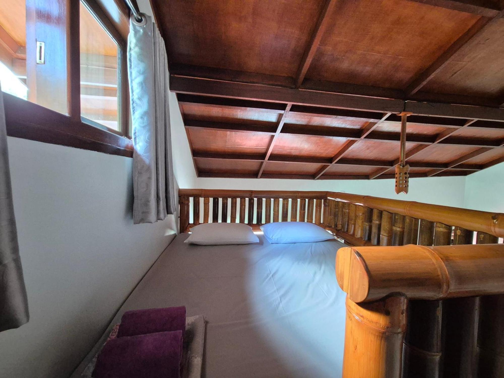 Sam'S Bungalows And Treks Букит-Лаванг Экстерьер фото