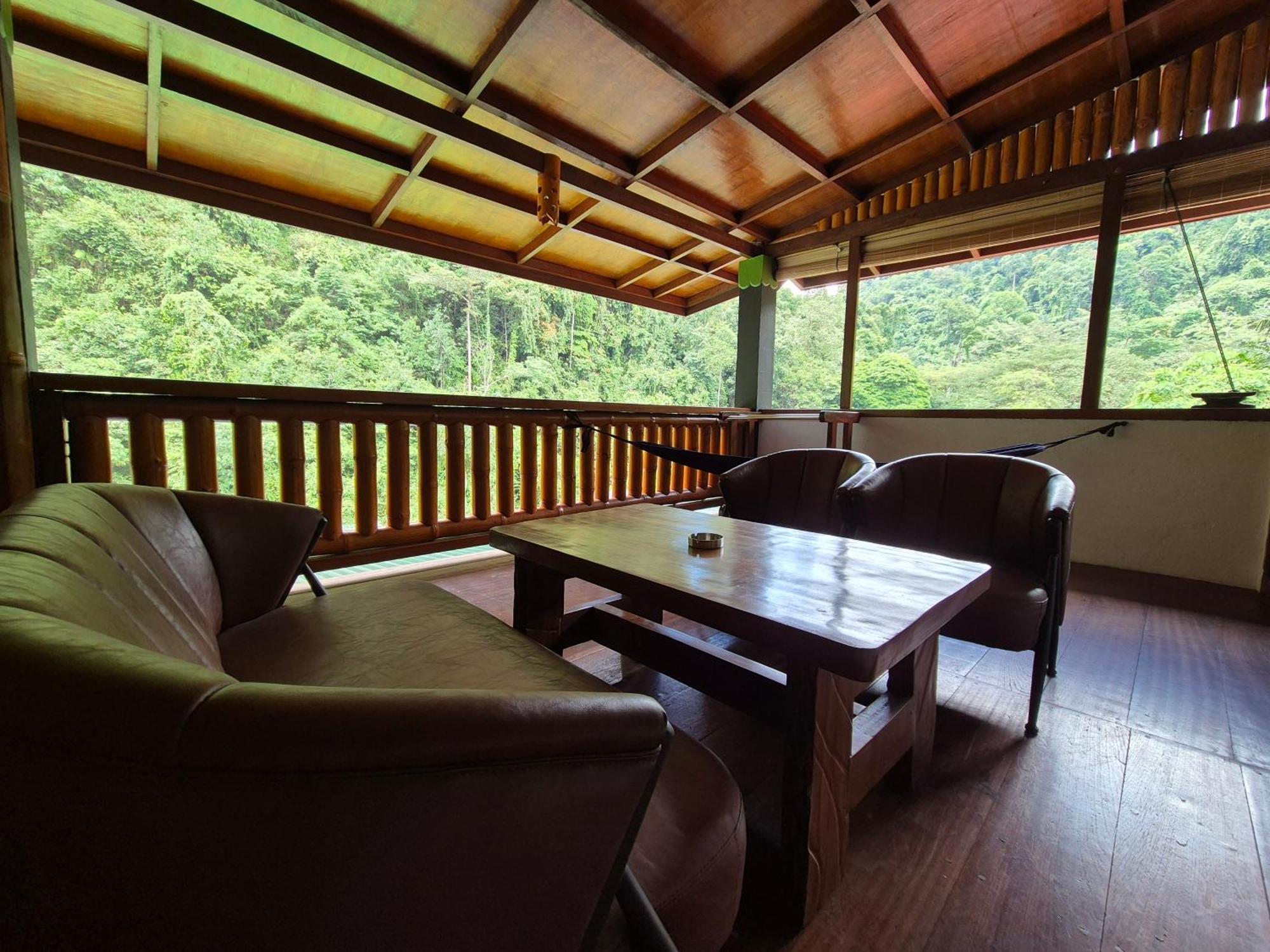 Sam'S Bungalows And Treks Букит-Лаванг Экстерьер фото