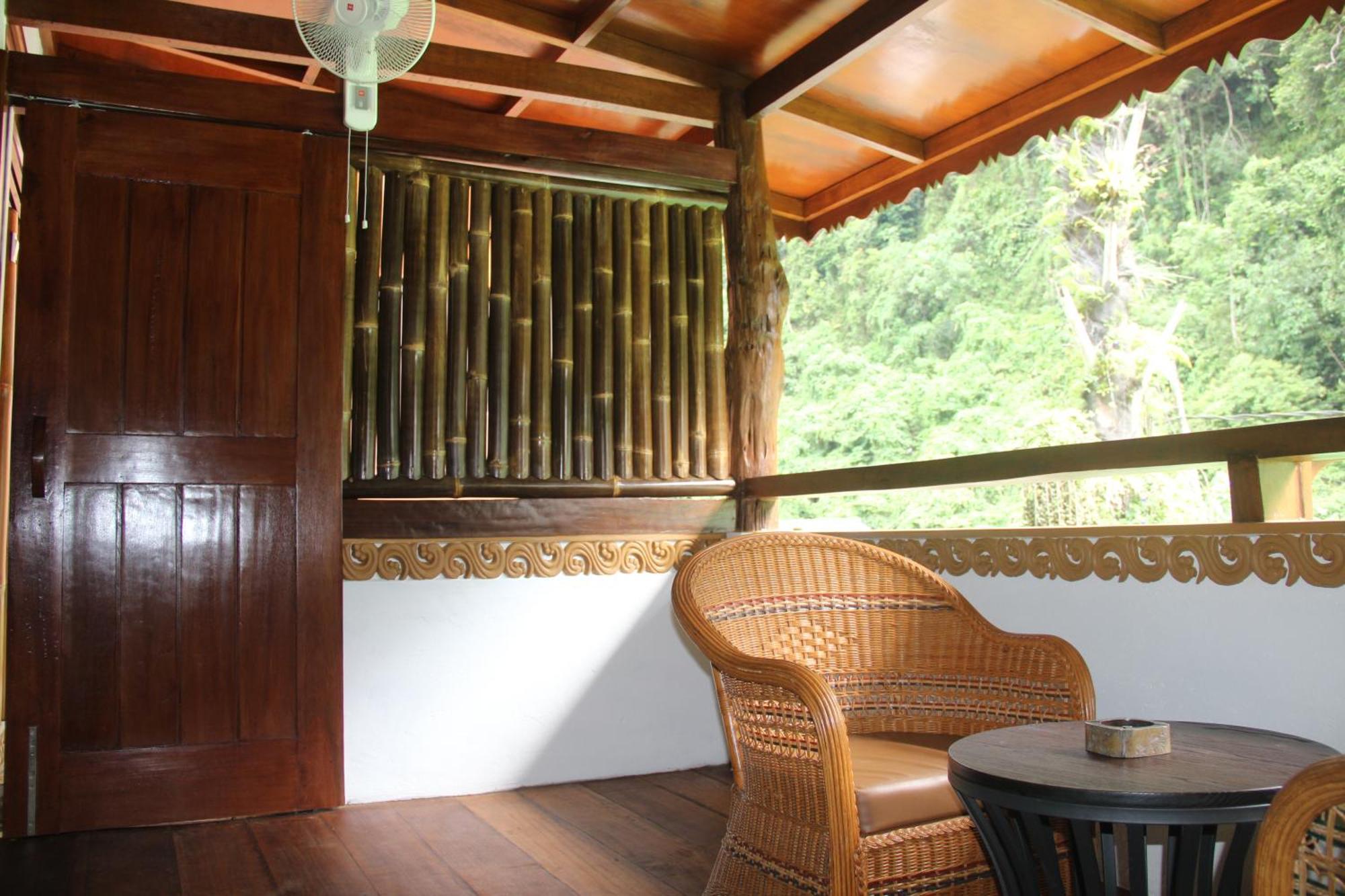 Sam'S Bungalows And Treks Букит-Лаванг Экстерьер фото