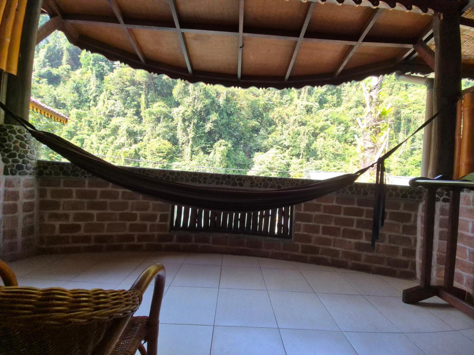 Sam'S Bungalows And Treks Букит-Лаванг Экстерьер фото